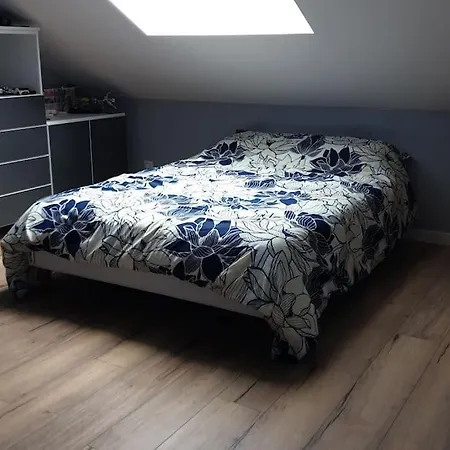Апартаменты Etage Prive Dans Maison *