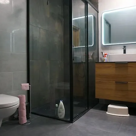 Etage Prive Dans Maison Апартаменты *